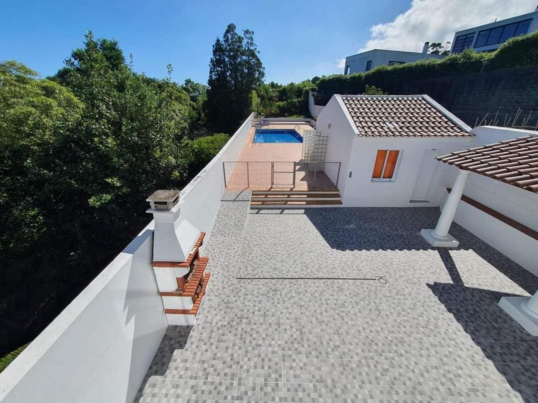 Casa Dos Amigos Villa ปอนตาเดลกาดา ภายนอก รูปภาพ