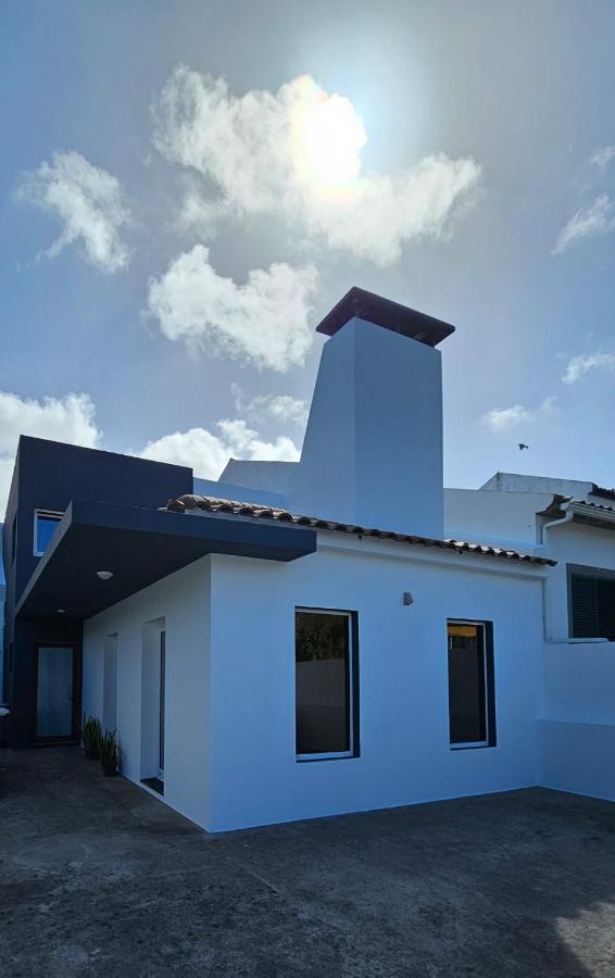Casa Dos Amigos Villa ปอนตาเดลกาดา ภายนอก รูปภาพ
